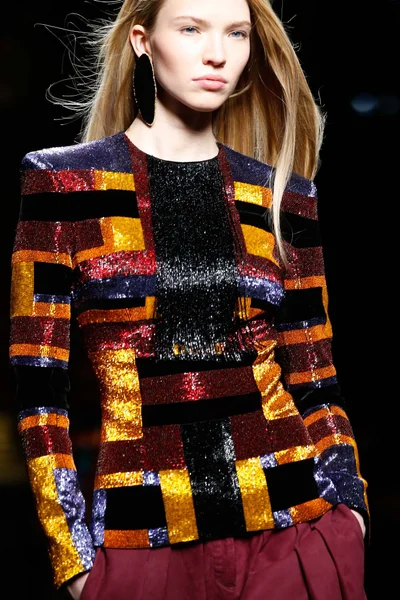 Look 120